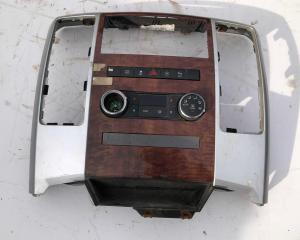 Накладка центральной консоли Dodge Ram 1500 /2500 / 3500 / 4500 / 2011-2012 1EB062AAAD