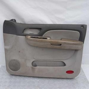 Обшивка двери передней правой Chevrolet Tahoe 2006-2009 25780140; 25822696; 15873867; 15844531; 15852623; 15919707