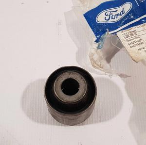 Сайлентблок рычага заднего нижнего поперечного Ford Explorer 2011-2019 8A8Z 5A638 B