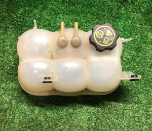 Расширительный бачок Chevrolet Tahoe / Escalade 2021-н.в. 84632822 ; 84257836