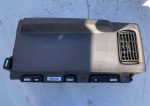 Накладка торпедо правая Chevrolet Express 2003-2008 15756148