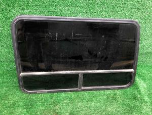 Стекло заднего правого крыла Chevrolet Express 1996-2007 25859120 ; 15764267 ; 15076858 ; 25751481 ; 15985052 ; 15735866 ; 25751481 ; 25739044