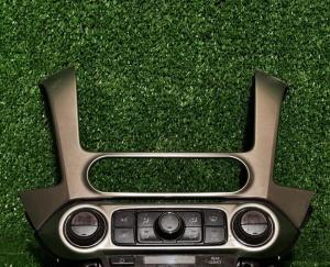 Рамка климат контрроля Chevrolet Tahoe 2014-2019 22883557 ; 20988731