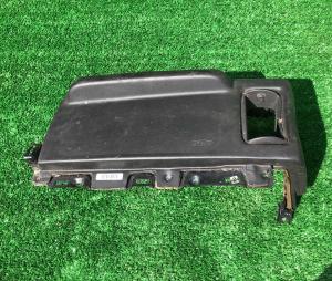 Накладка торпедо правая Chevrolet Express 2003-2008 25864161 ; 25732022 ; 25861841 ; 25745699 ; 15947425 ; 25864161