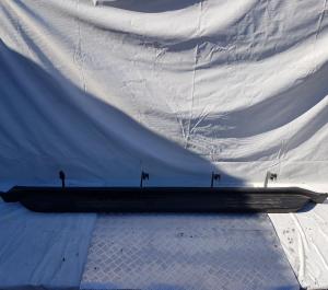 Порог левый (с дефектом) Chevrolet Suburban 2006-2014 15914676; 15105387