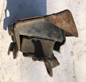 Опора двигателя правая Chevrolet Express 2003-2018 25863822 ; 21998155 ; 25743244 ; 07430733 ; 64510633