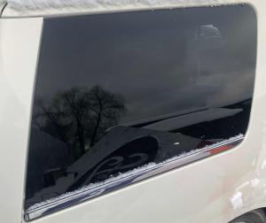 Стекло заднего правого крыла Lincoln Navigator / Expedition 2007-2017 8L7Z 7829700 B ; 8L74 7829600 BC/BB/BA/BD/BE ; 7L74 7829600 BE/BL/BJ/BK/BF/BG/BD