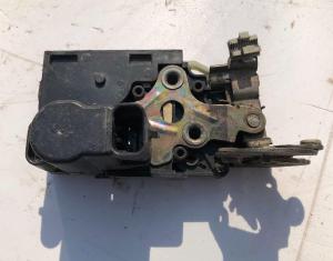 Замок водительской двери Chevrolet Express 2001-2020 16639867