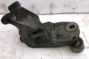 Кронштейн двигателя  левый Ford Mustang 2015-2020 FR3Z 6031 A ; FR3C 6B033 CA/CB