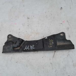 Защитный щиток бензобака правый верхний Ford Mustang 2015-2020 FR3Z 9B007 A; FR3C 9N226 AB