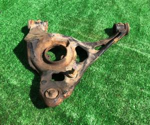 Рычаг передний нижний правый Chevrolet Express 2003-2006 15750833 ; 20869233 ; 25793540