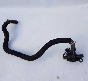 Водяной насос дополнительный Ford Escape 2007-2012 8M6Z 18D473 A; 8M64 18D473 AB