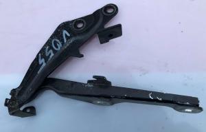 Петля капота левая Ford Mustang 2015-2020 FR3Z 16797 C ; FR3C 9275 AB