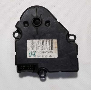 Моторчик заслонки отопителя Chevrolet (General Motors) 16163982; 52402588; 52402598; 52402612; 89018365