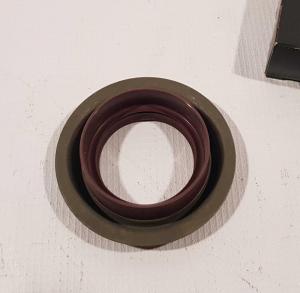 Сальник переднего редуктора правый внешний Ford Explorer 2001-2010 Timken 710428; F57Z 3254 AA