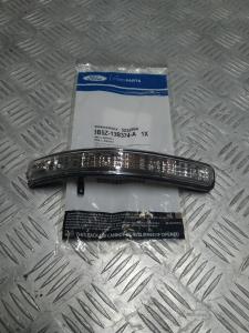 Повторитель указателя поворота правого наружного зеркала заднего вида Ford Explorer 2011-1019 BB5Z 13B374 A