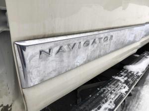 Накладка наружняя нижняя водительской двери Lincoln Navigator 2007-2014 7L7Z 7820879 A/AJ ; 7L74 7821048 BA/AD/AE