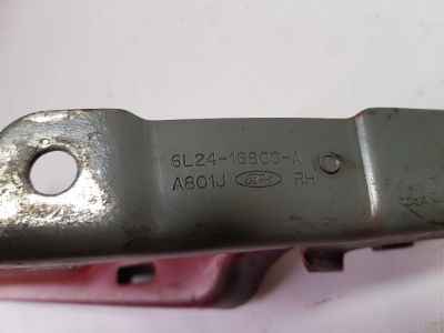 Петля капота правая Ford Explorer 3-4 6L24 16800; 6L2Z 16796 AA