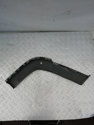 Накладка заднего крыла правого Jeep Commander 2005-2010; 5JP90TZZAD