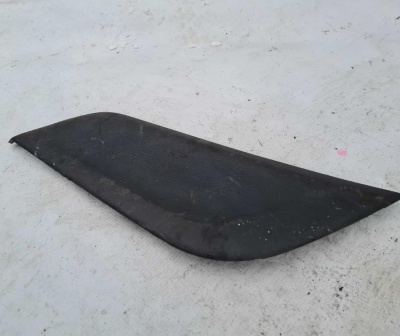 Накладка центральной консоли правая Ford Mustang 2015-2020 FR3Z 6304608 AA;