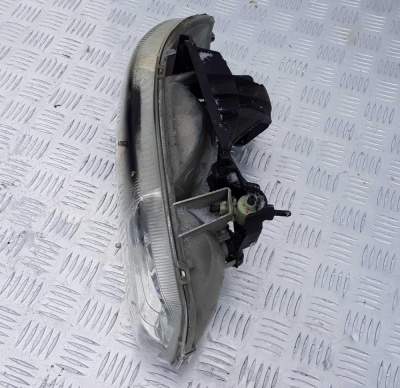 Фара передняя правая Chevrolet Tahoe 1999-2006 16526134; 16524850; 16524404; 16525100
