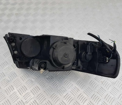 Фара передняя левая Saab 9-7X 19 121 828; 15785089