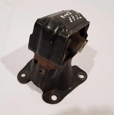 Опора ДВС правая Jeep Commander 2005-2010  52090300AF; 46535300AF