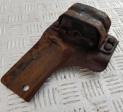 Опора ДВС правая Ford F150 1996-2004 F65A 6038 BD; F65Z 6038 BD