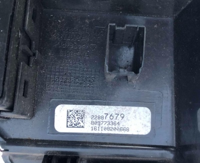 Накладка торпедо Chevrolet Tahoe 2015-2019 22887679
