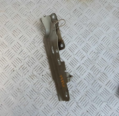 Петля капота правая Lincoln Aviator 2002-2005 1L2Z 16796 AA; 6L24 16800