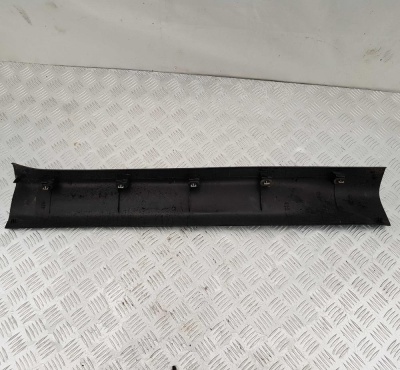 Накладка порога правая Chevrolet Camaro 2010-2015 92232884