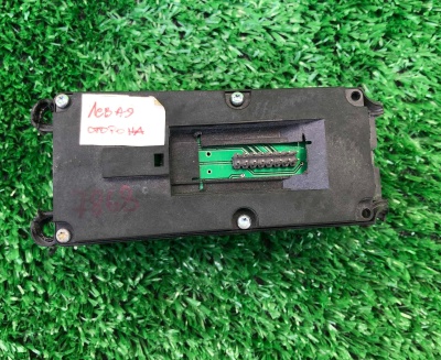 Кнопки управления Chevrolet Express 2003-2014 56464648