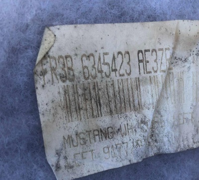 Обшивка багажника правая Ford Mustang 2015-2020 FR3Z 6345422 AB ; FR3B 6345422 AF/AG/AC/AE/AB/AA/AD