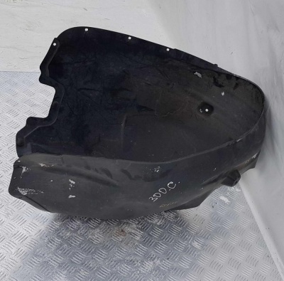 Подкрылок/Локер передний левый Chrysler 300C 2004-2011  5065503AC;  5065503AD