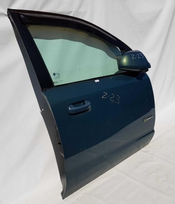 Дверь передняя правая Saturn VUE 15809296 ; 15809295