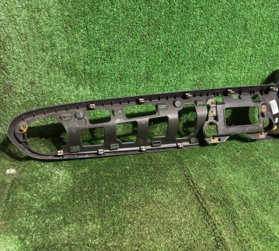 Панель в торпедо Chevrolet Camaro 2016-2024 84225815 ; 84070124 ; 84078027 ; 84001911 ; 84016137 ; 84078027 ; 23374228