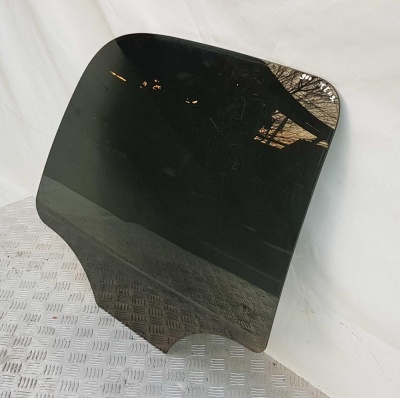 Стекло двери задней правой Chevrolet Tahoe 2006-2014 15175402; 15175400