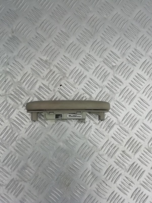 Ручка потолочная с подсветкой правая Jeep Grand Cherokee 2010-2017; 1RV80HDAAB; 1RV80HDAAC; 1RV80HDAAA
