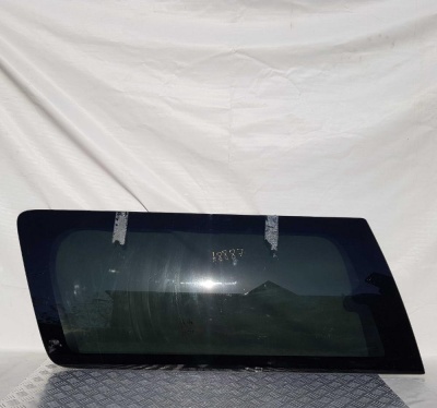 Стекло задней форточки левое Ford Expedition 2007-2017 7L1Z 4029701 B; 7L14 4029601 BC