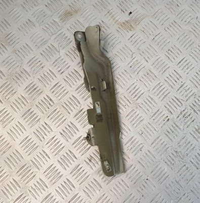 Петля капота левая Lincoln Aviator 2002-2005 1L2Z 16797 AA; 6L24 16801