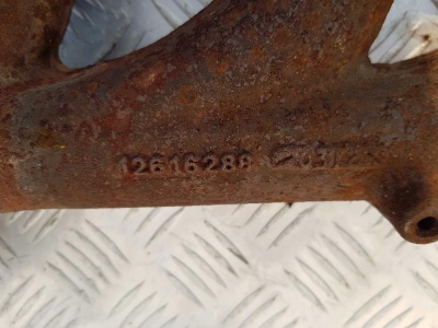 Выпускной коллектор правый (4.8-6.2L) Chevrolet 2001-2013 12616286; 12616288; 12602038; 12578341; 12569416; 12569530