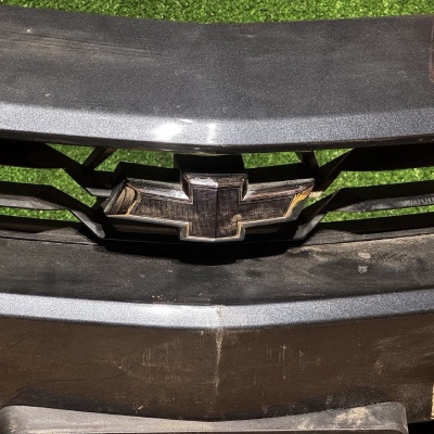Эмблема решетки радиатора Chevrolet Camaro 2016-2024 23216040 ; 84690309