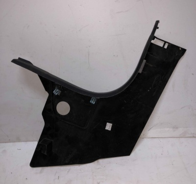 Накладка передней стойки нижняя левая Ford Mustang 2015-2019 FR3Z 6302345 AA ; FR3B 6302349 AG/AC/AD/AE/AF