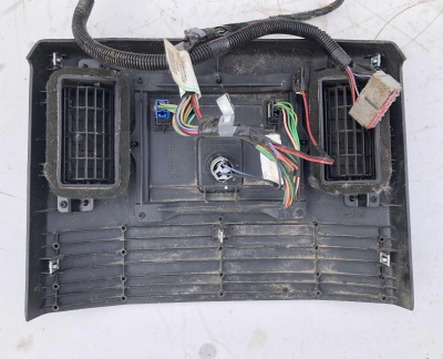 Панель/накладка центральной консоли задняя Dodge Ram 1500 2009-2012 1NN19DK2AA