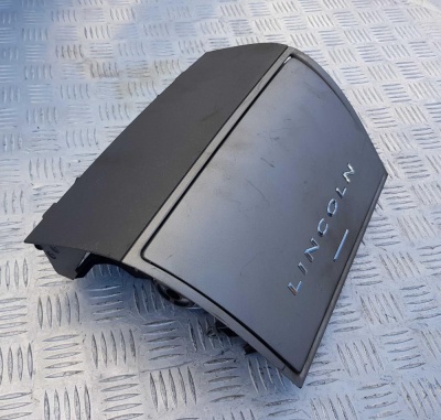 Крышка экрана мультимедиа в панели торпедо Lincoln Aviator 2002-2005 4C5Z 78044F58 AAA; 4C54 78046B74