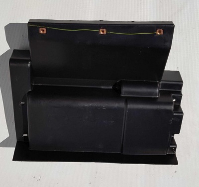 Панель пластиковая нижняя Chevrolet Camaro 2009-2015 22742864