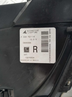 Фара передняя правая Saab 9-7X 19 121 827; 15876934