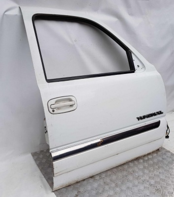 Дверь передняя правая Chevrolet Yukon XL 1999-2006 15017224