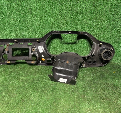 Панель в торпедо Chevrolet Camaro 2016-2024 84225815 ; 84070124 ; 84078027 ; 84001911 ; 84016137 ; 84078027 ; 23374228