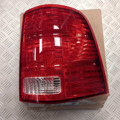 Фонарь задний правый Ford Explorer 2001-2005 1L2Z 13404 AA